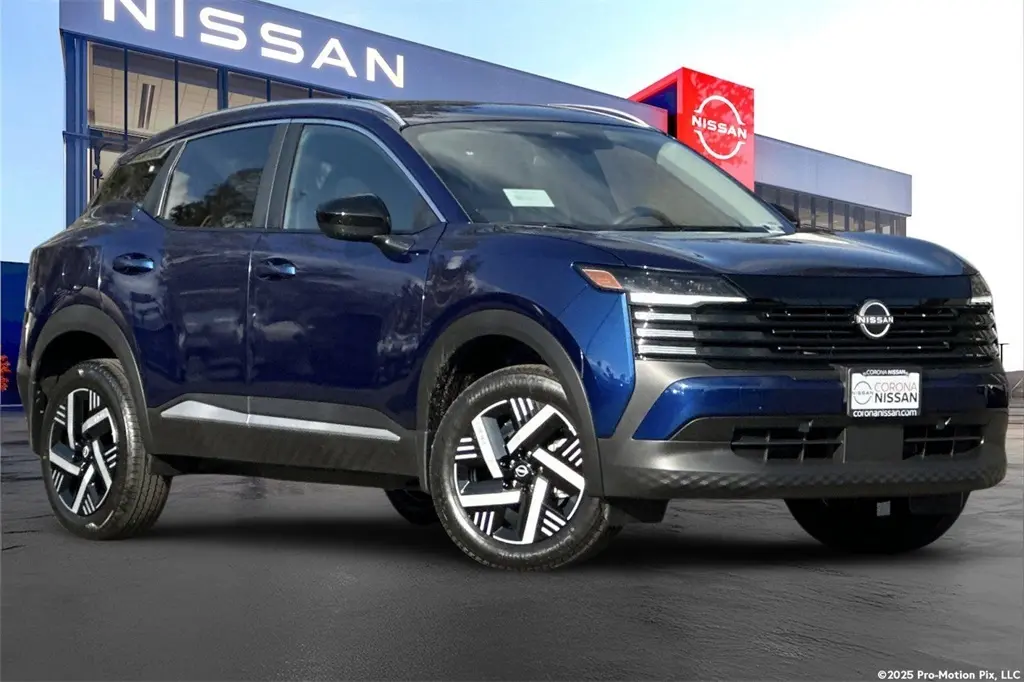 2026 Nissan Kicks SV photo 2