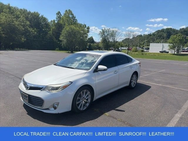 2015 Toyota Avalon Limited's photo