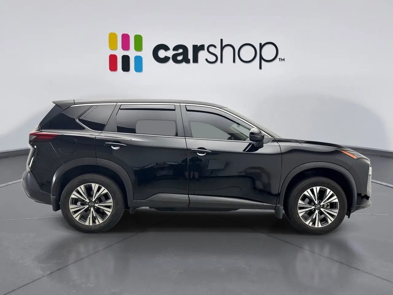 2023 Nissan Rogue SV photo 5