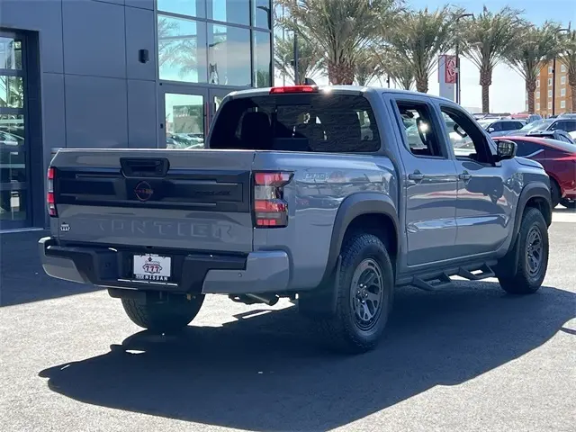 2025 Nissan Frontier PRO-4X photo 6