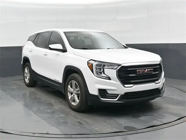 2024 GMC Terrain SLE's photo