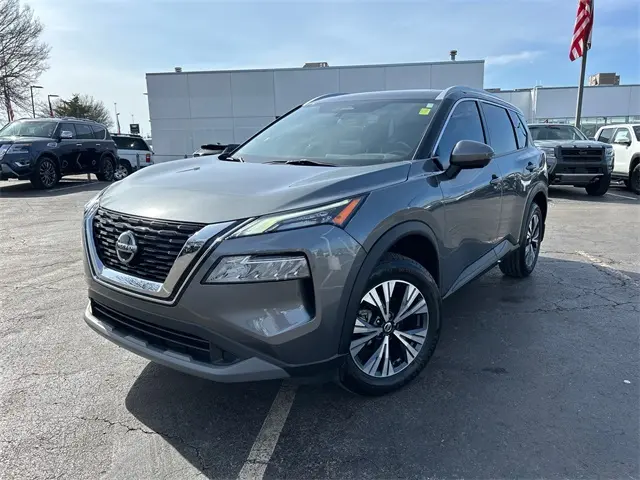 Used 2021 Nissan Rogue SV with VIN 5N1AT3BBXMC801160 for sale in Kansas City