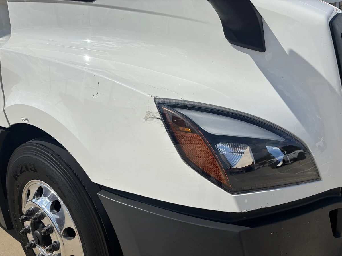 2022 Freightliner Cascadia — photo 5
