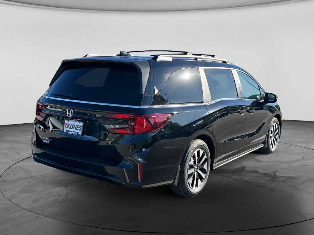 2026 Honda Odyssey EX-L - Photo 9