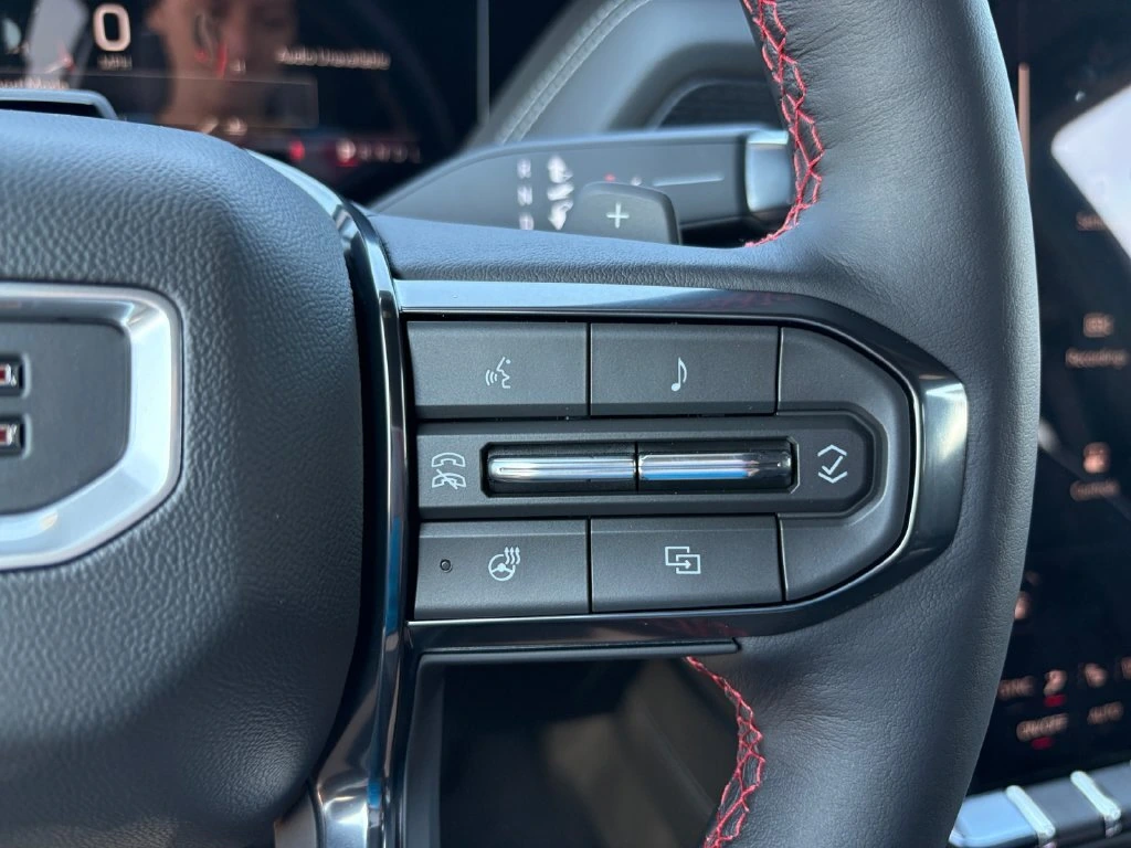 2026 GMC Yukon AT4 Ultimate - Photo 16