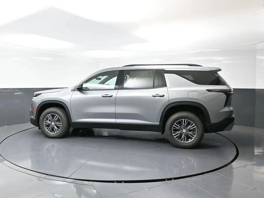 2026 Chevrolet Traverse 2LT photo 6