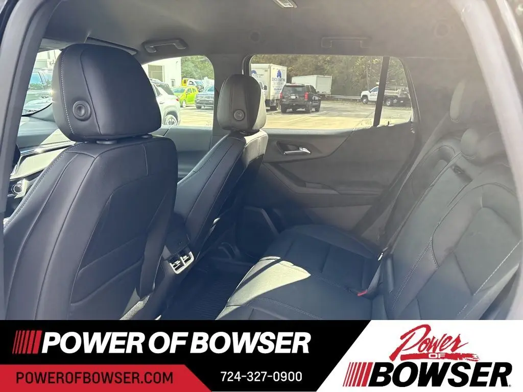 2026 Chevrolet Equinox LT photo 2