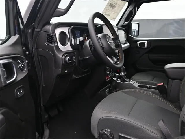 2024 Jeep Gladiator Willys photo 15
