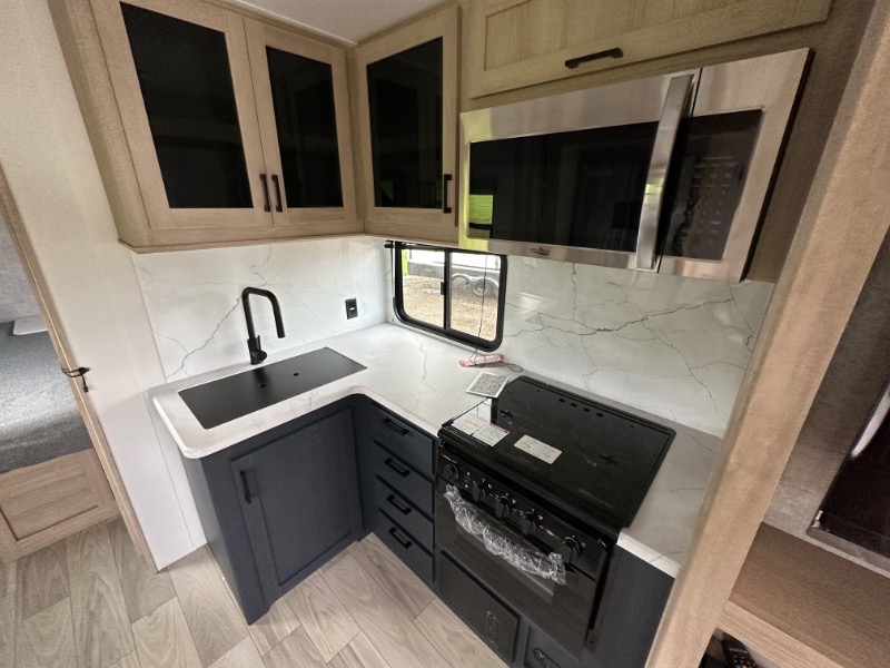 2024 Voyage/2427RB/2024 image-12