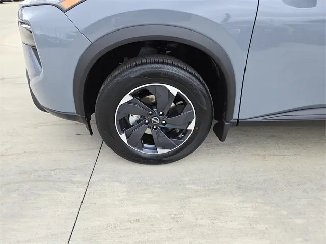 2026 Nissan Rogue SV photo 27