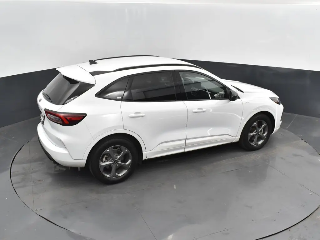 2023 Ford Escape ST-Line photo 32