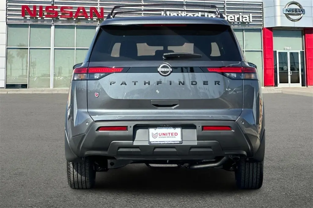 2025 Nissan Pathfinder SV photo 4