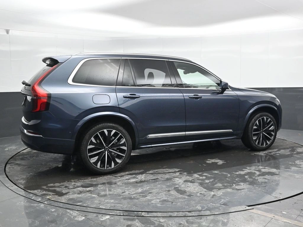 2026 Volvo - image 2