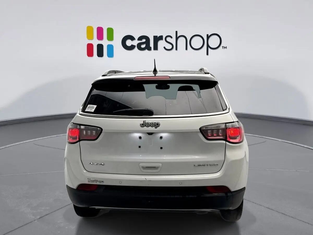 2023 Jeep Compass Limited photo 3
