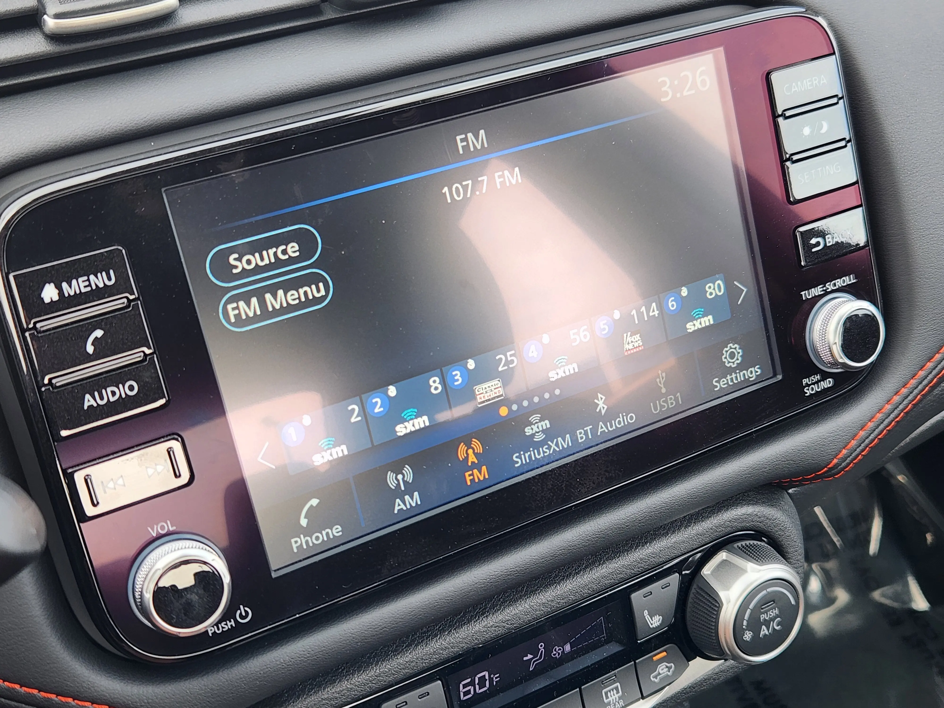2025 Nissan Versa SR photo 14
