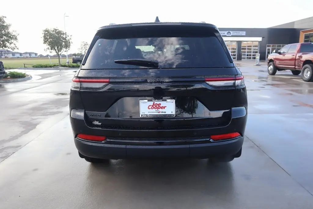 2025 Jeep Grand Cherokee Altitude X photo 21