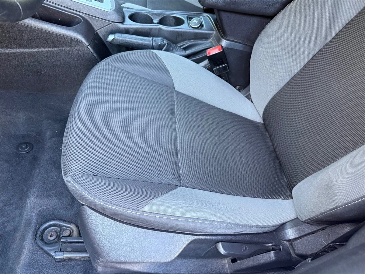 2014 Ford Focus SE - Photo 9