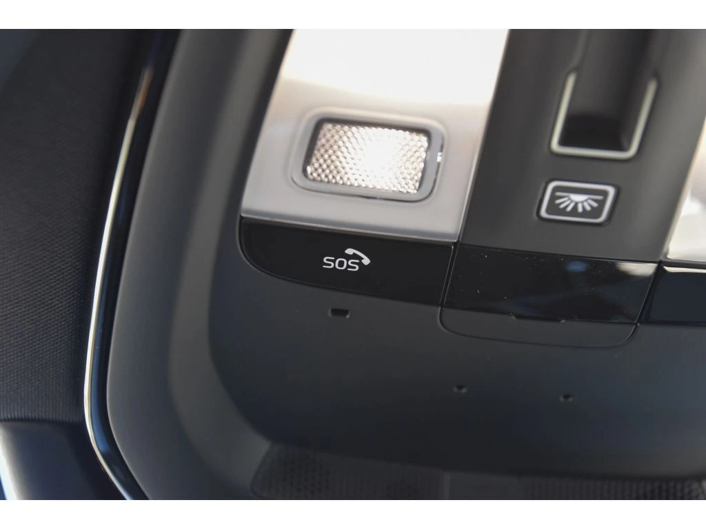 2026 Volvo - image 38