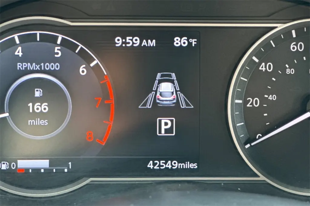 2020 Nissan Kicks SV photo 21