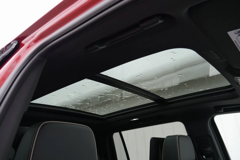 2026 Chevrolet Suburban Premier - Photo 23