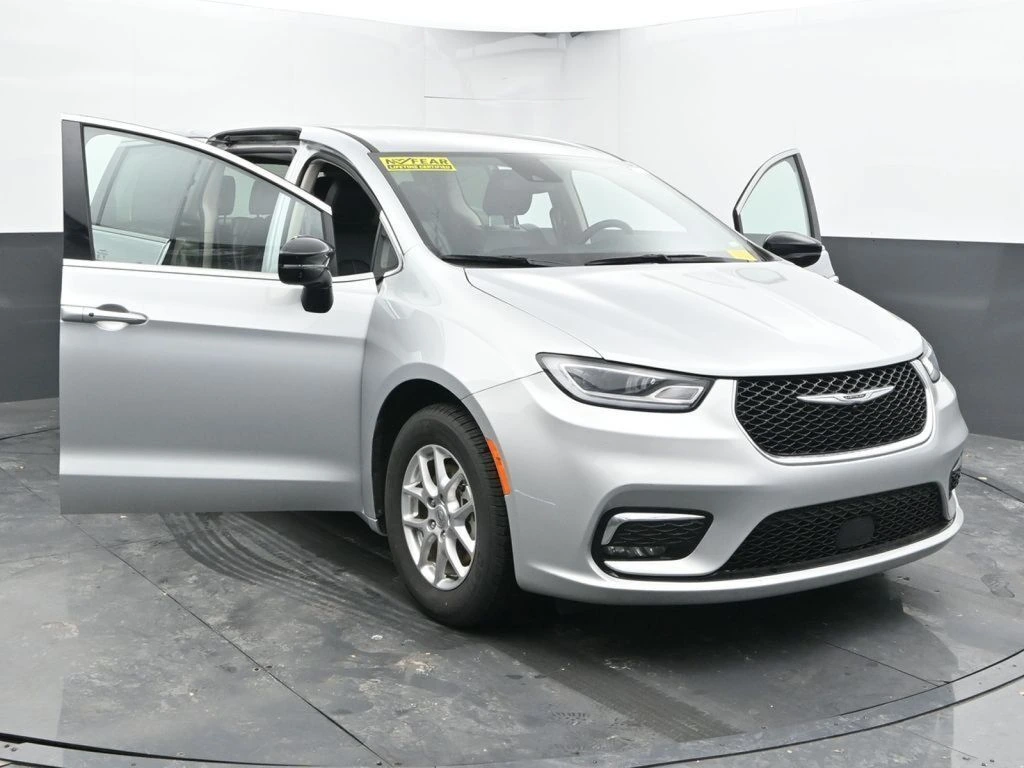 2024 Chrysler Pacifica Touring L - Photo 53