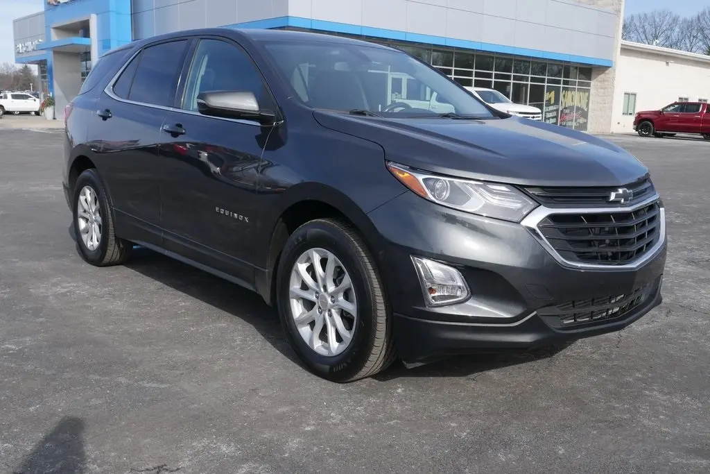 Used 2019 Chevrolet Equinox LT with VIN 2GNAXKEV5K6209204 for sale in Atwater, OH