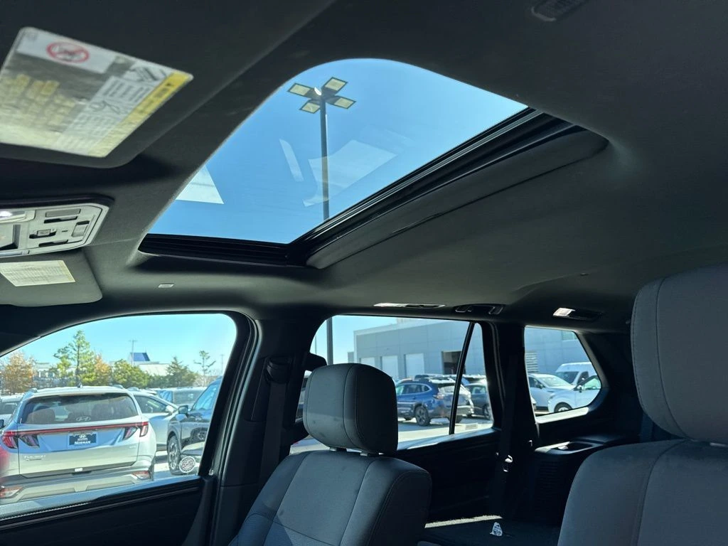 2025 Toyota Sequoia SR5 - Photo 22