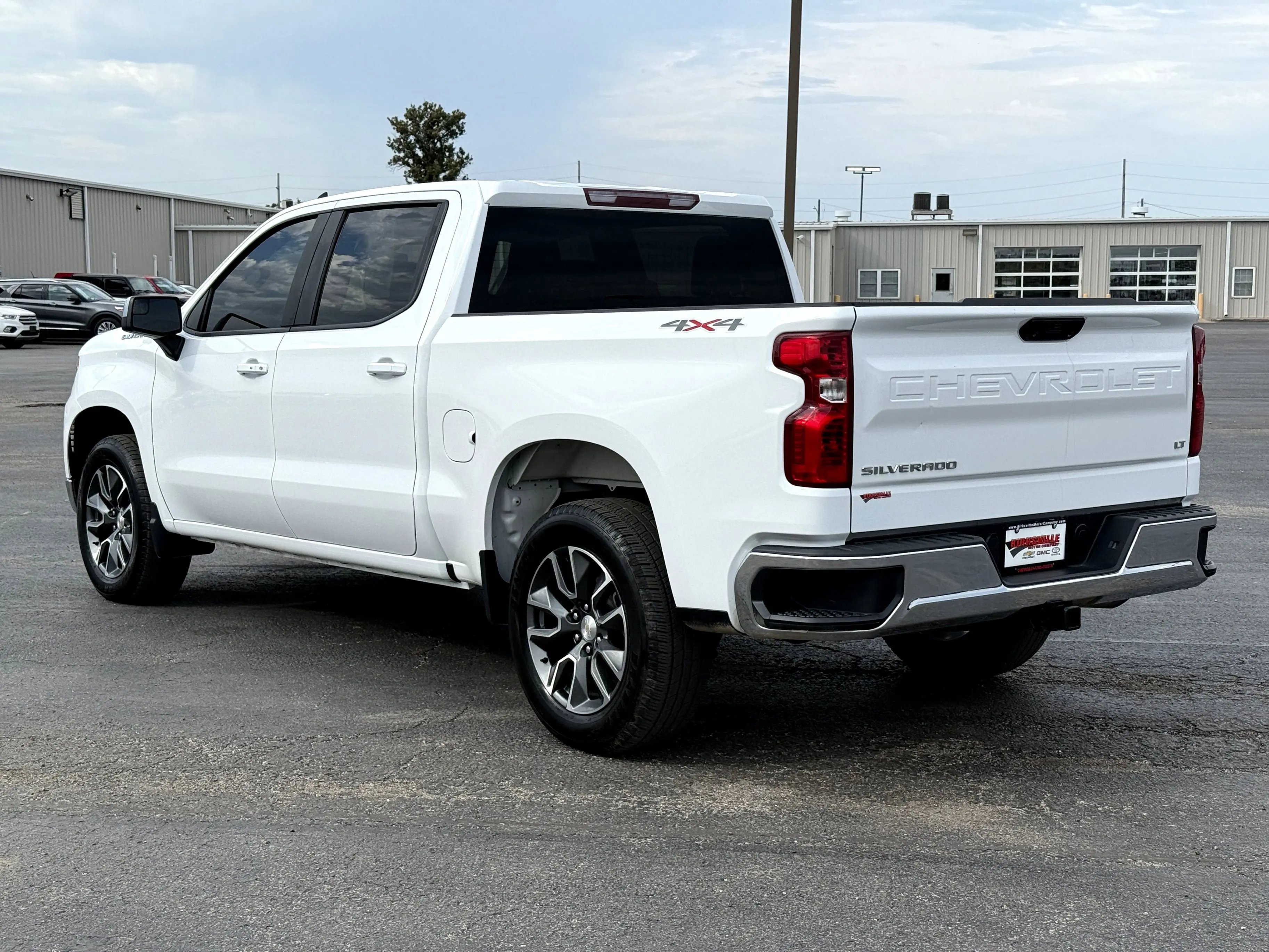 2023 Chevrolet Silverado 1500 LT photo 5