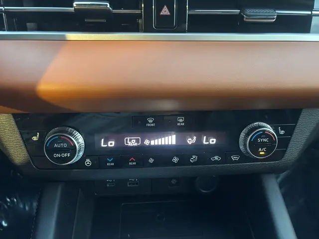 2022 Mitsubishi Outlander SEL GT photo 24