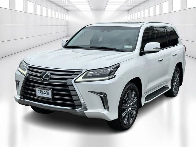 2017 Lexus LX 600 570's photo