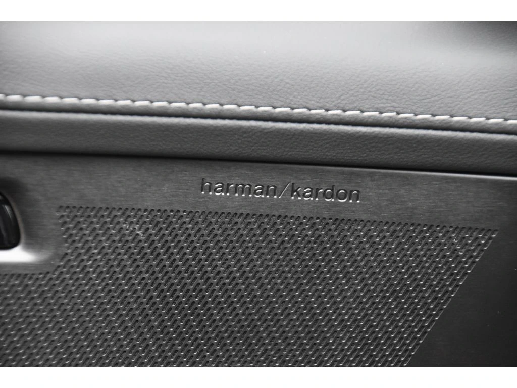 2026 Volvo - image 28