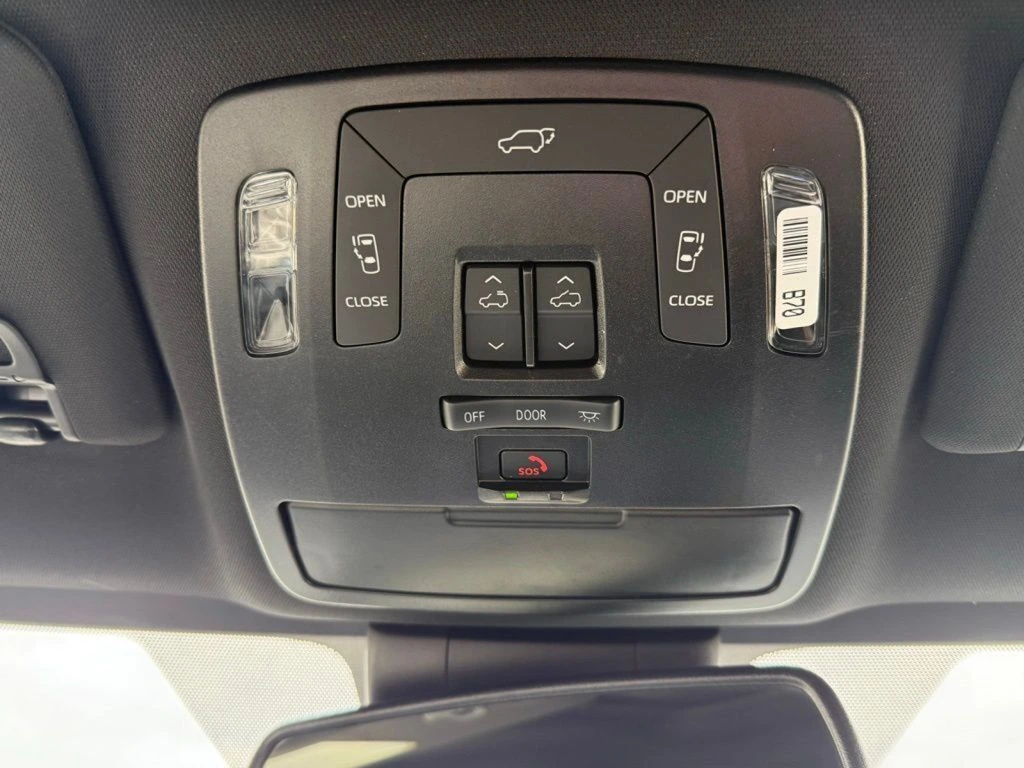 2025 Toyota Sienna XSE - Photo 46