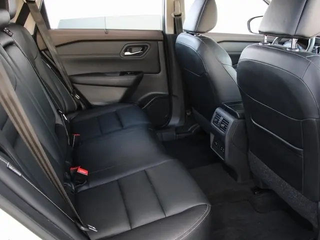2023 Nissan Rogue SL photo 27