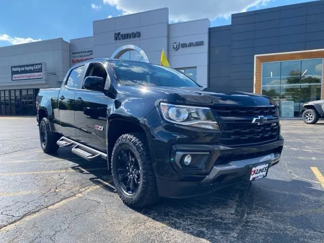 2021 Chevrolet Colorado Z71 photo 2