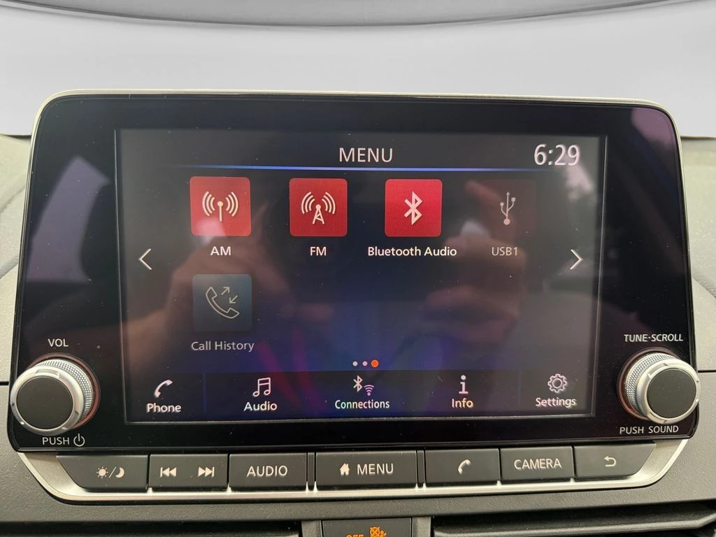 2025 Nissan Altima SV - Photo 25