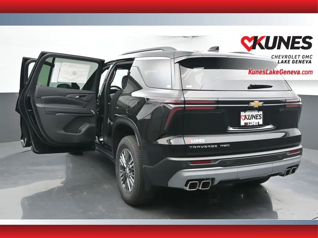 2026 Chevrolet Traverse 2LT photo 44