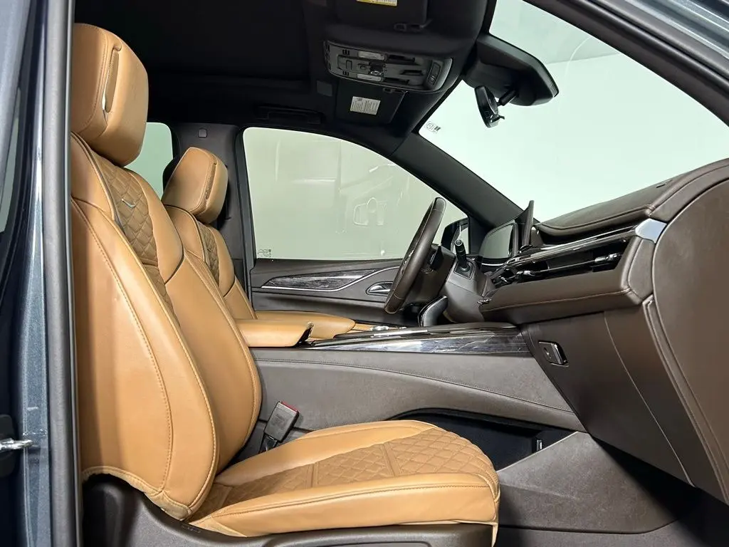 2022 Cadillac Escalade Premium Luxury photo 12