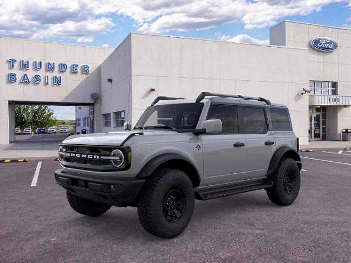 2026 Ford Bronco Outer Banks