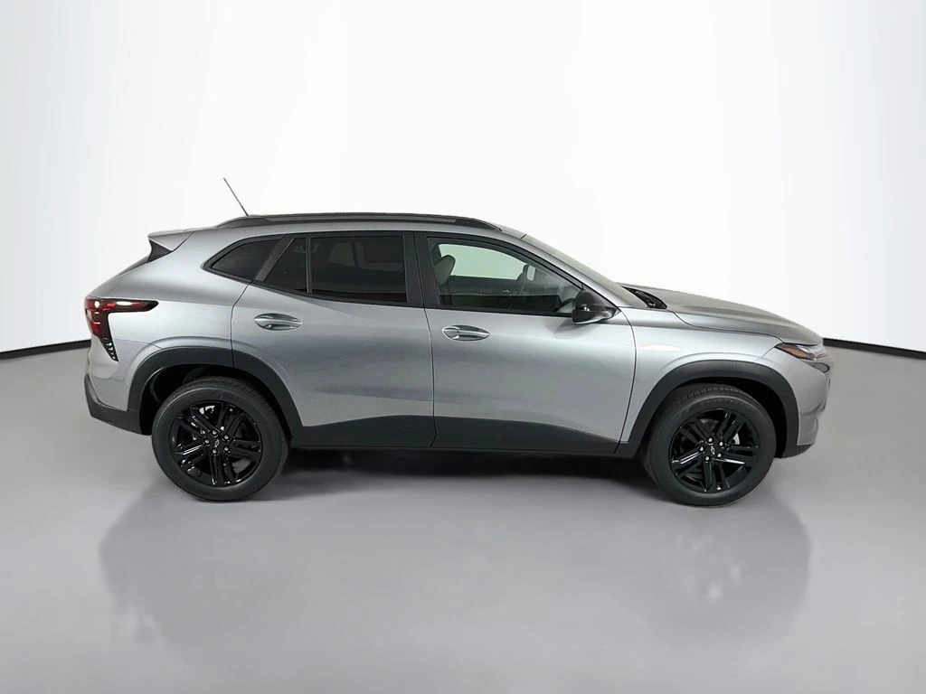2026 Chevrolet Trax Activ - Photo 8