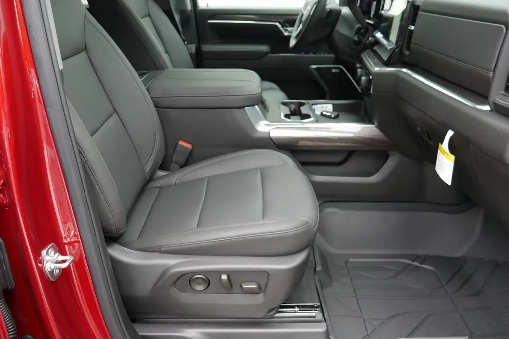 2026 Chevrolet Silverado LTZ photo 22