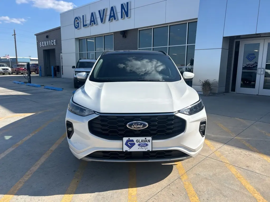 2023 Ford Escape ST-Line Select photo 8