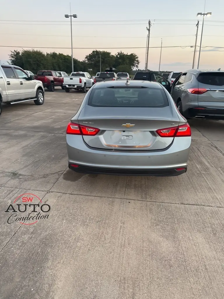 2024 Chevrolet Malibu 1LT photo 5
