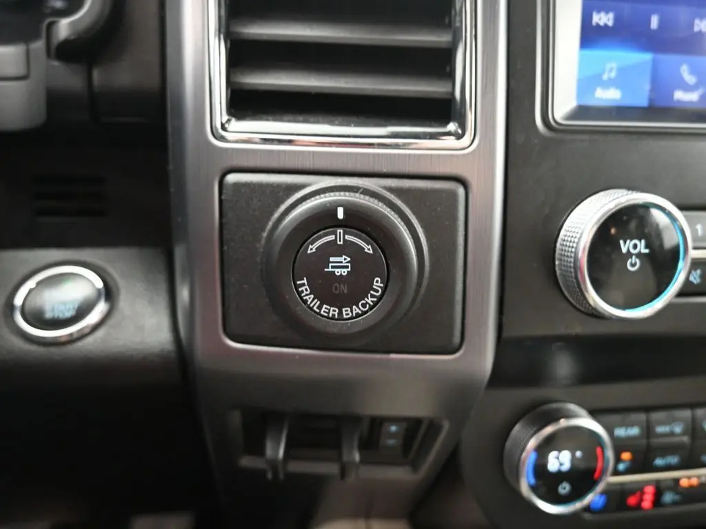 2021 Ford Expedition Platinum photo 18