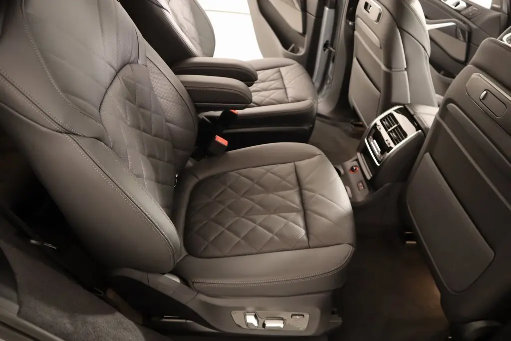 2026 Bmw X7 xDrive40i photo 13