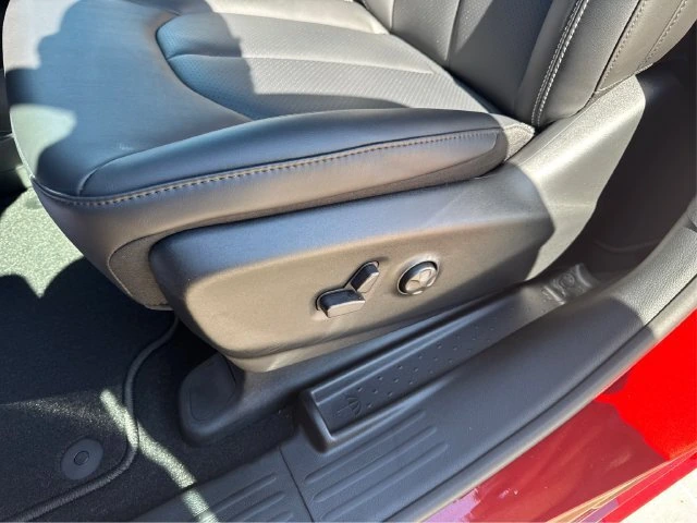 2026 Chrysler Pacifica Select - Photo 19