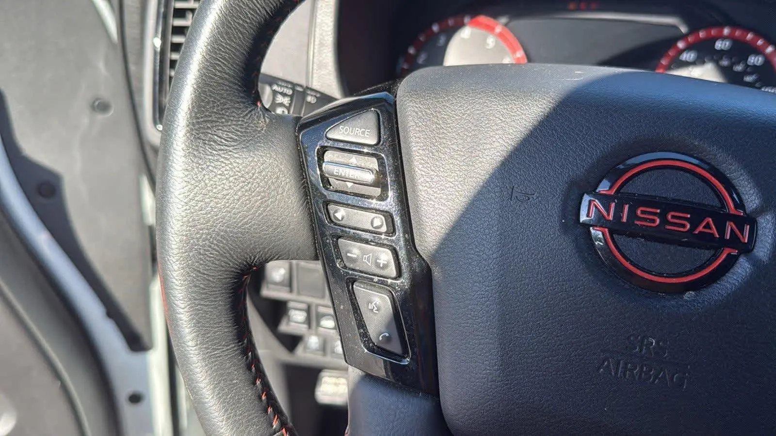 2023 Nissan Frontier PRO-4X photo 10