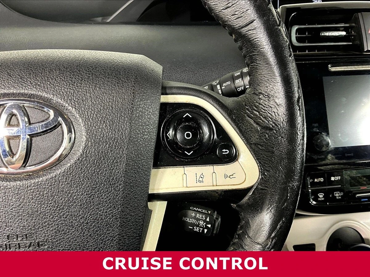 2017 Toyota Prius Four - Photo 11