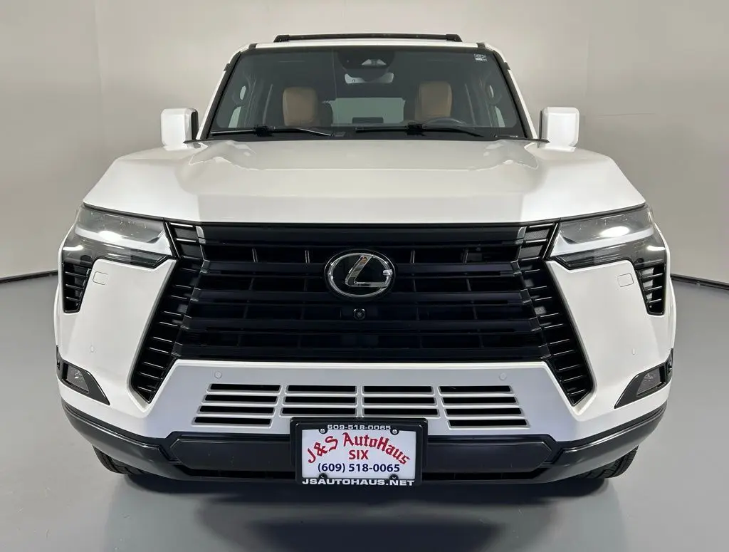2024 Lexus GX 550 Premium photo 2