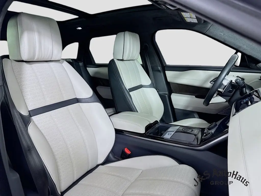 2018 Land Rover Range Rover Velar R-Dynamic HSE photo 32