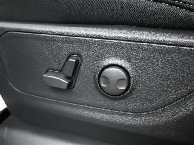 2025 Ram 1500 Big Horn Lone Star photo 13